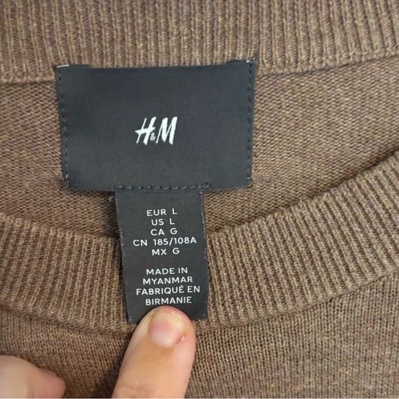 H&M crew neck sweater in camel size large - Picture 2 of 3